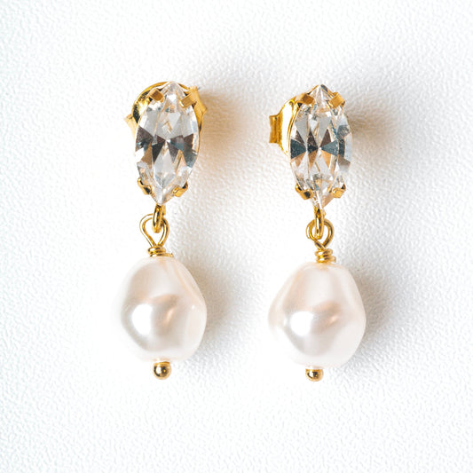 MAYA SHORT EARRING - Pearl with clear Crystal