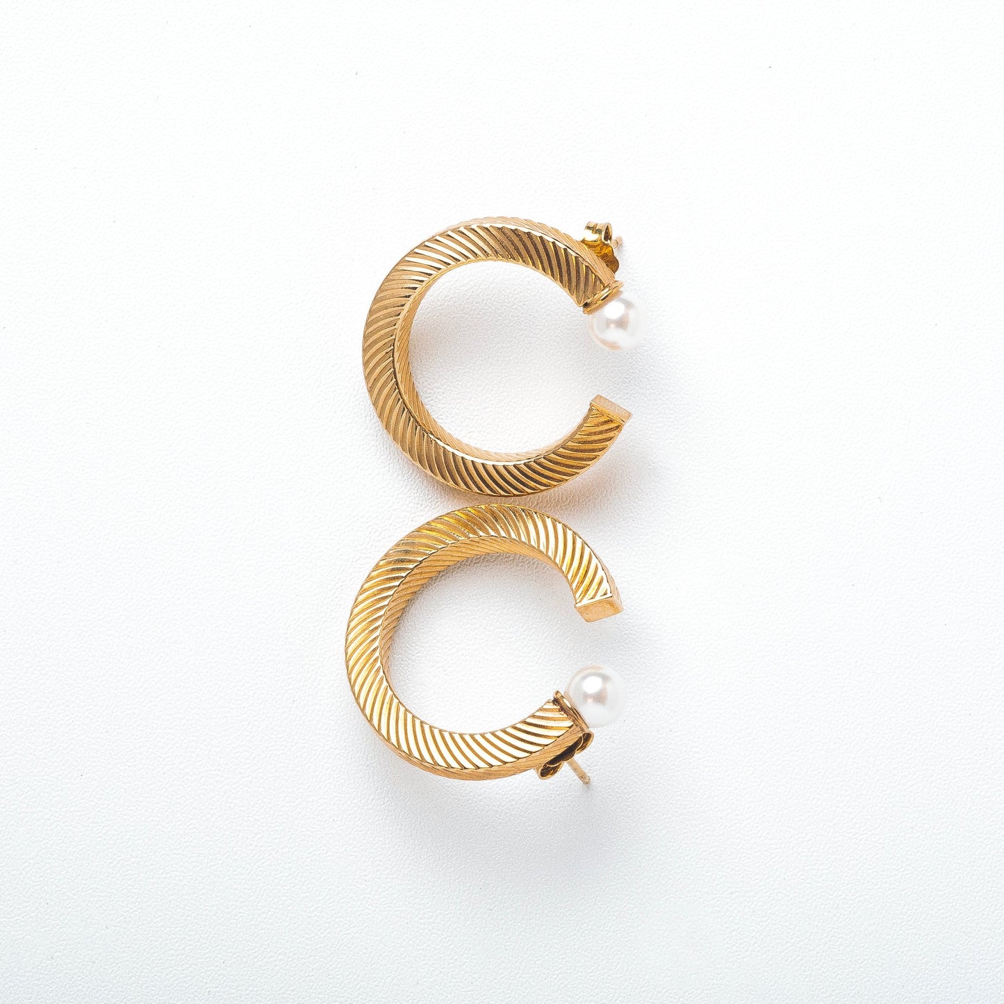 PENDIENTE ARLINA - Plata de Ley / Baño de Oro 18k, Perlas