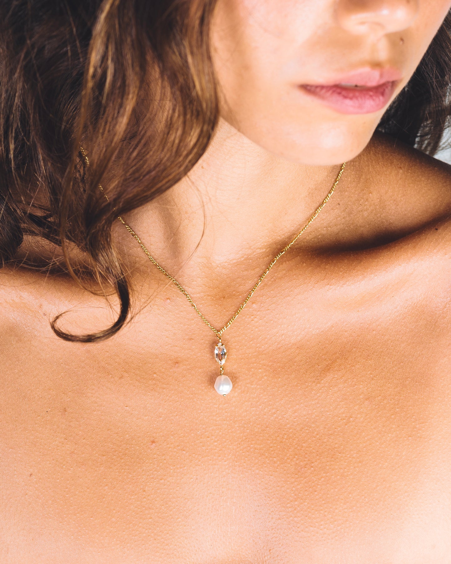 COLLAR CORTO MAYA - Perla con Cristal transparente