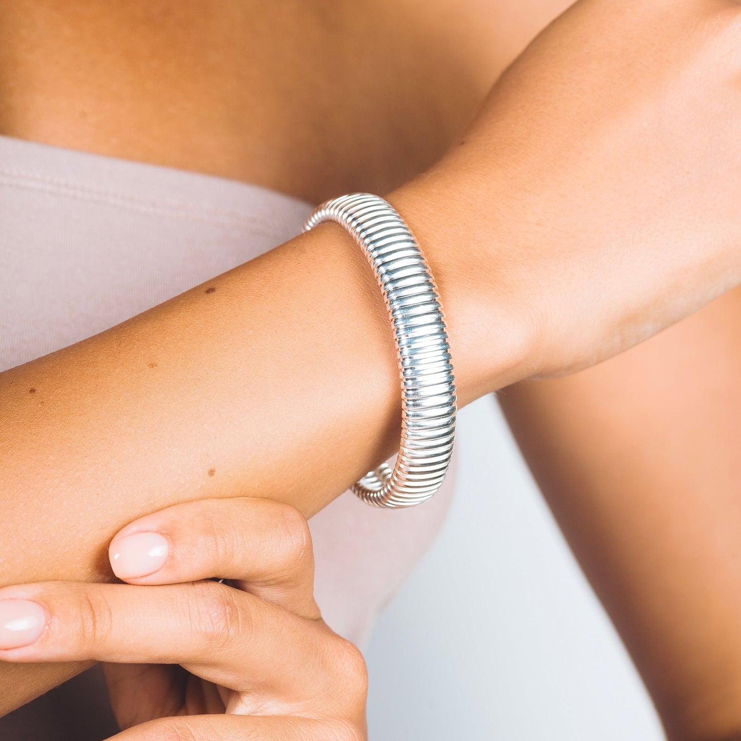 PULSERA FRIDA CUFF -Plata de ley / Baño de rodio