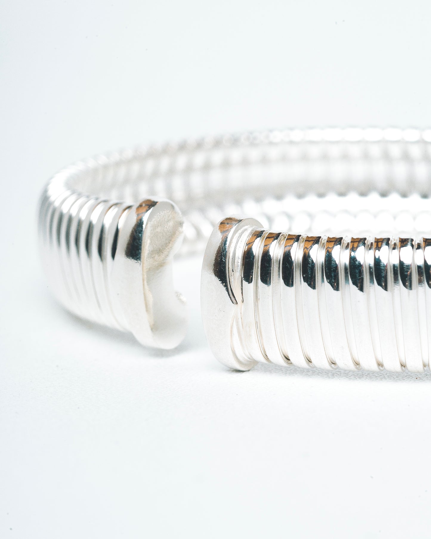 PULSERA FRIDA CUFF -Plata de ley / Baño de rodio
