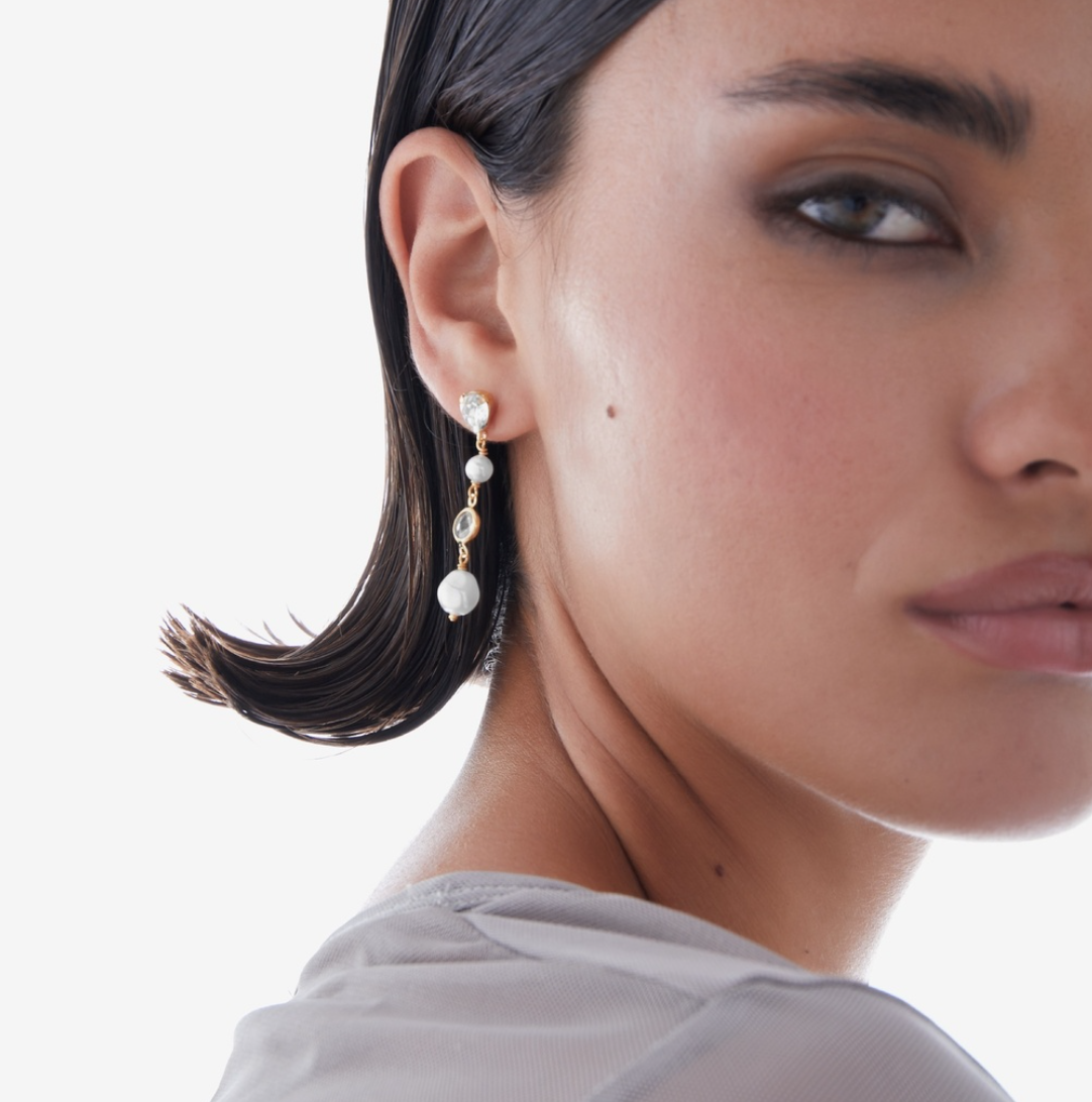 MAYA EARRING - Pearls with clear Crystals
